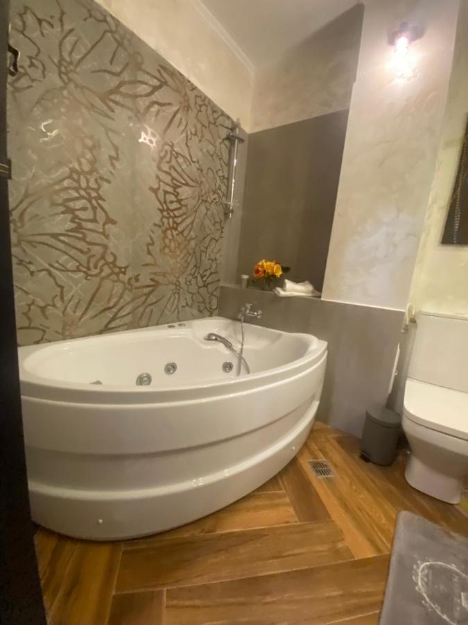 Victoriei Deluxe Suites บูคาเรสต์ ภายนอก รูปภาพ