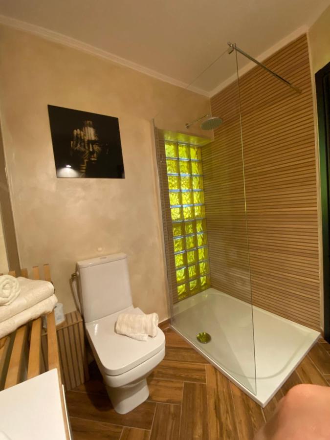 Victoriei Deluxe Suites บูคาเรสต์ ภายนอก รูปภาพ