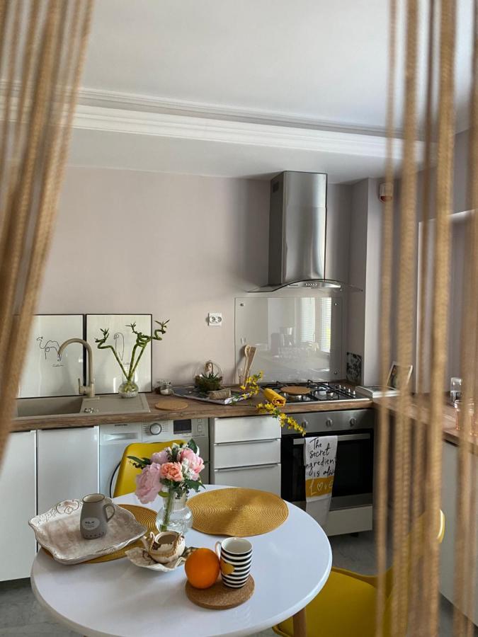 Victoriei Deluxe Suites บูคาเรสต์ ภายนอก รูปภาพ