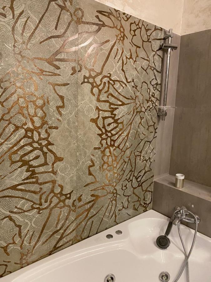 Victoriei Deluxe Suites บูคาเรสต์ ภายนอก รูปภาพ